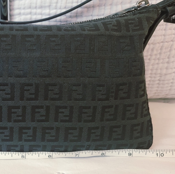 Fendi Pochette - Picture 8 of 16
